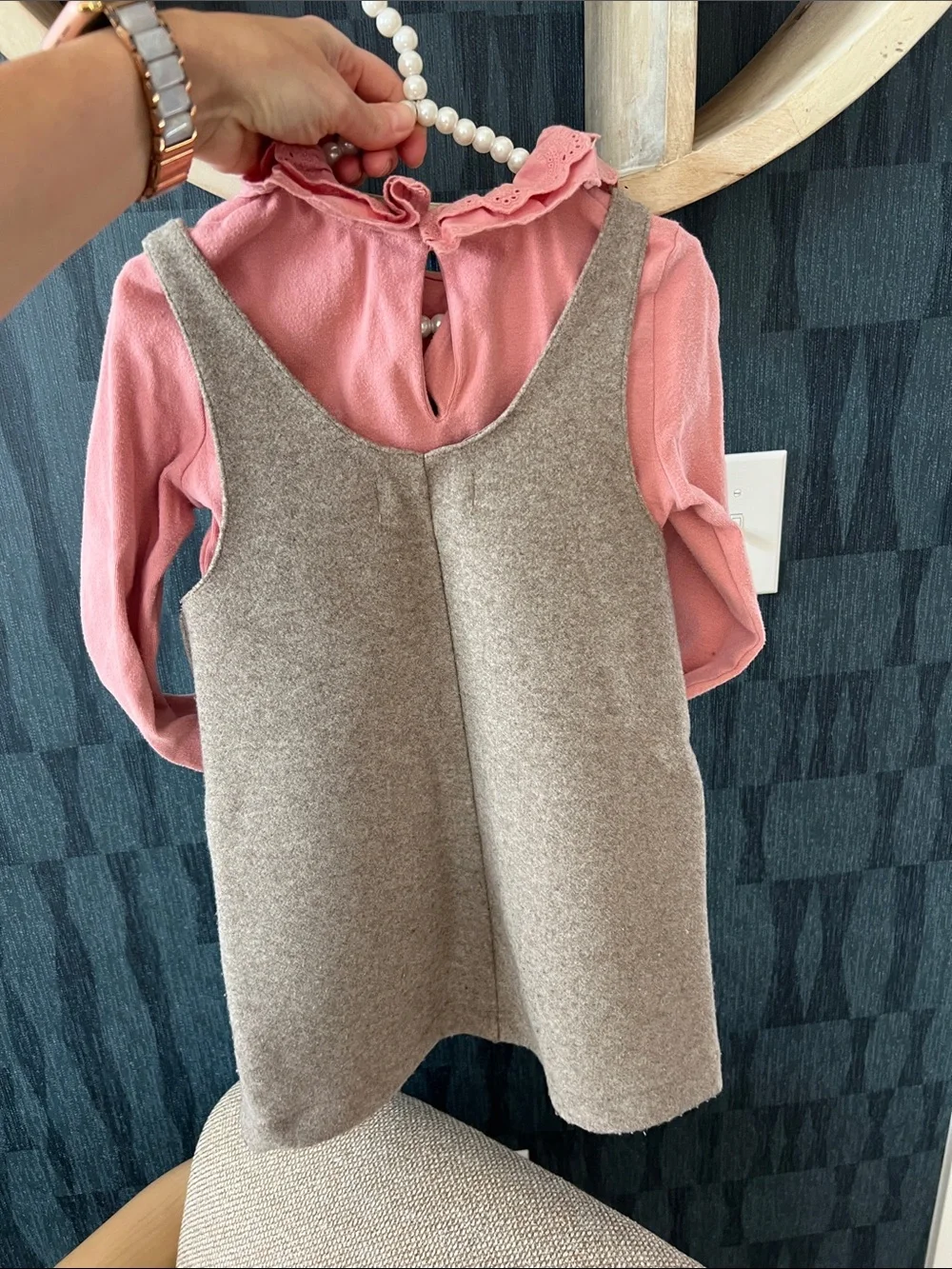 Zara jumper w Next Pink Ruffle Collar Top